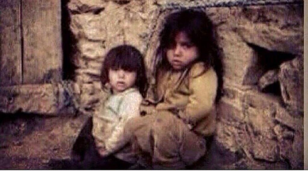mariam82ali's tweet photo. لماذا نهدي الاثرياء هدايا ثمينة وهم قادرون على شرائها !
ونهدي الفقراء بقايا ملابسنا وطعامنا !
#دعوة للتأمل #اعجبني http://t.co/W6YUPvSrP9