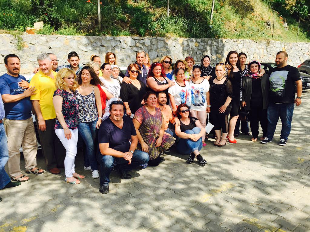 ObeziteC's tweet photo. Kocaman bir aileyiz 😊😇 http://t.co/ABjAGshcUB