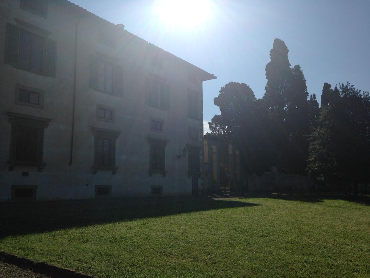 veronicabepost's tweet photo. Per essere #lunedì non c'è male. Chi non si aggiorna è perduto #nopoliticallycorrect @odg_toscana @AccademiaCrusca http://t.co/9sa3SvtviW