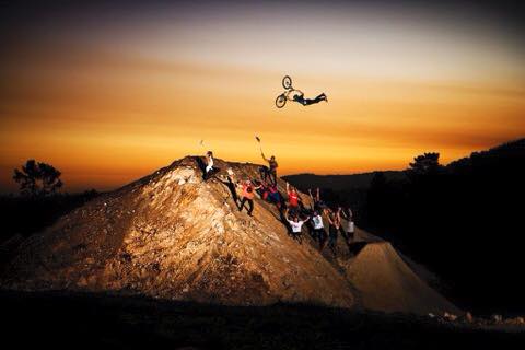 MonsterEnergyFI's tweet photo. #PureDarkness Ep2 ulkona nyt! Katso @samreynolds26 & sekä kaverit liekeissä #TheStepUp täällä: http://t.co/8uhxc7tjwp http://t.co/xnOY4FY3DN