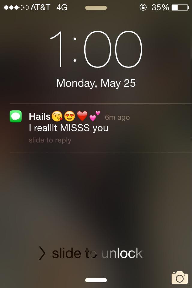 baileewalcott's tweet photo. It's one in the morning on a Monday and Hayley is drunk😂😂😂😂 @_HayleyGarrison http://t.co/laTFj55u2e