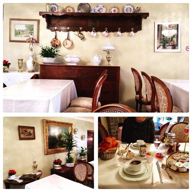 regretfactory's tweet image. By manoning Hôtel Les Roses. Libin. "Lovely place" comme on dit ! #libin #belgium #campagne #kitsch #vintage #petit…