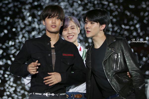 [HQ] 150523 KAI SEHUN &amp; Taemin [cr: Thihiasa]
pbs.twimg.com/media/CF0wtNvU…
pbs.twimg.com/media/CF0xXUdU…