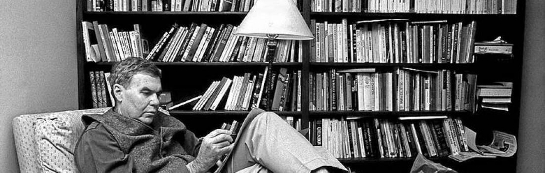 FaziEditore's tweet photo. «Le parole sono tutto ciò che abbiamo, perciò è meglio che siano quelle giuste.» Raymond #Carver #NatoOggi nel 1938 http://t.co/IlYmxjZZzB