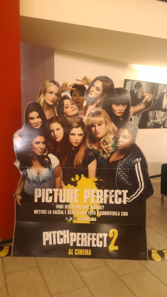 dueditanelcuore's tweet photo. Ed eccomi mentre finalmente realizzo il mio sogno: entrare nelle Barden Bellas #chebellas #PitchPerfect2 http://t.co/6q6SZIwxCl