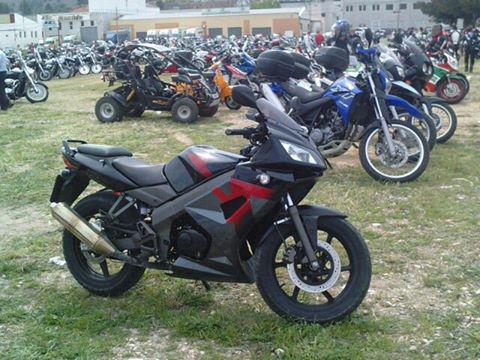 TodosobreYecla's tweet photo. Nos piden ayuda para encontrar una moto que fue robada el pasado 15 de mayo en nuestra ciudad, en C/ Esperanza. http://t.co/l1lbLptkdi