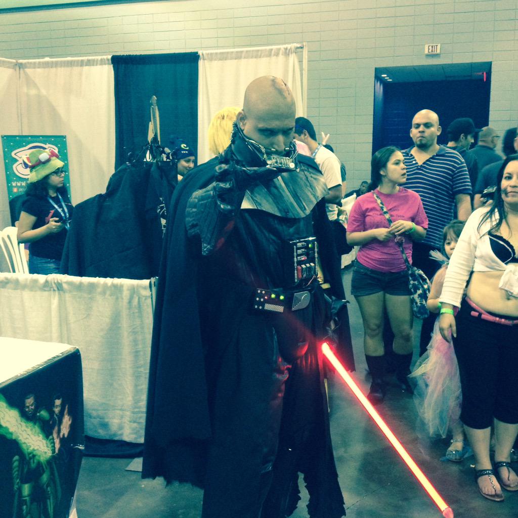 NthanVlez's tweet photo. Darth Vader 💀 #PRcomiccon #StarWars #DarthVader http://t.co/q4nn7XYPWy