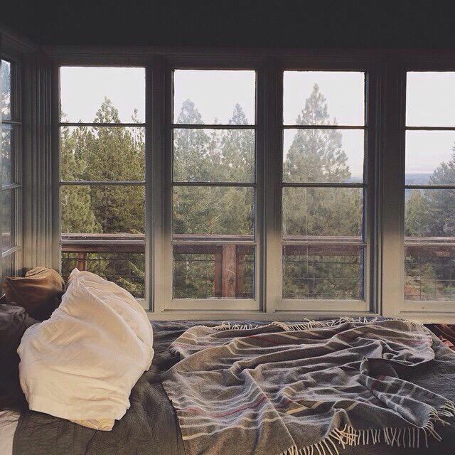 Moonyen1's tweet photo. I dreamed a dream  sleep in someone's apartment and drunk.Hung over at last day finally fall in love http://t.co/vsZy6U4ZzE