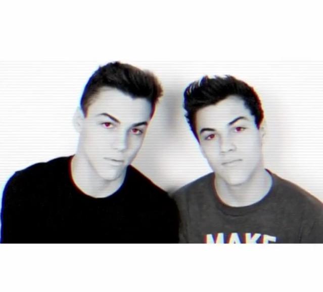 alexia_almighty's tweet photo. RT if u think the guys would make hot vampires 😅😩💖💖💖 #notminelol http://t.co/ycx50l5d7q