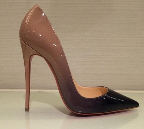 migi_sol's tweet photo. Thinking #nude @LouboutinWorld stiletto best ever! #madaboutshoes #rockingchic #migisol http://t.co/sedd59Ppzm