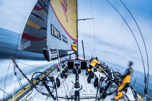 SailWorldNews's tweet photo. Volvo Ocean Race -  Intense battle in light wind #volvooceanrace #vor http://t.co/VQXBx2vUIl http://t.co/Tu06zJFQiq