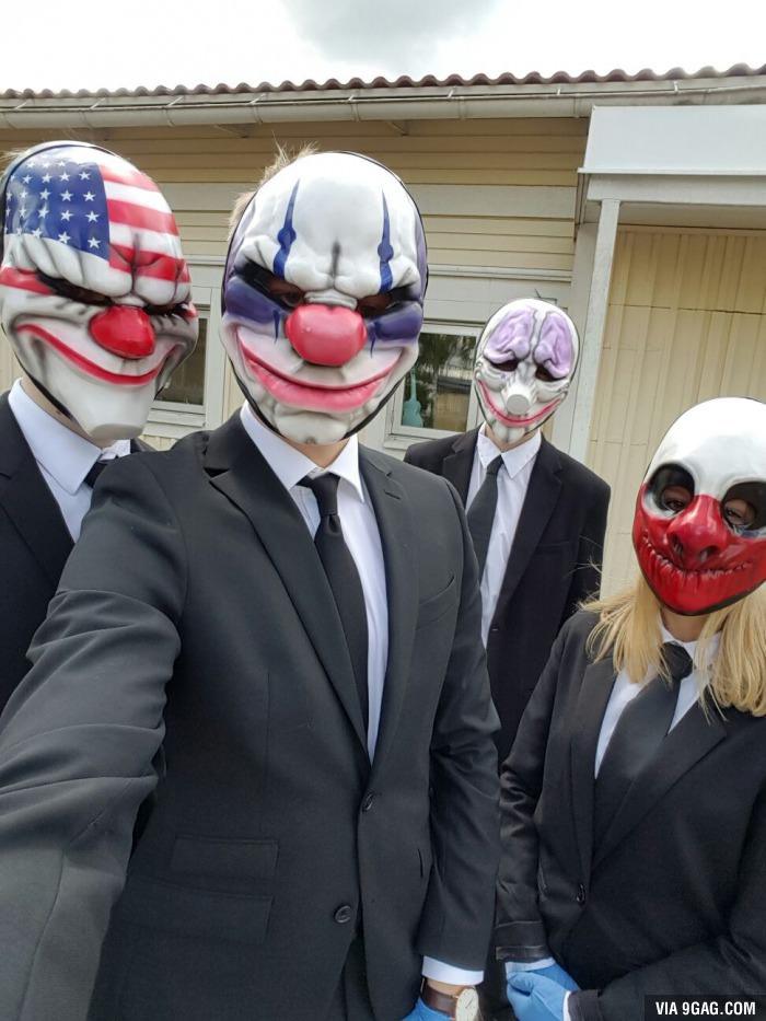 SimonViklund's tweet photo. 9gag: "Me and my friends went like this to school today"
http://t.co/c2RNFHTYrH http://t.co/AFmvJoTv8A