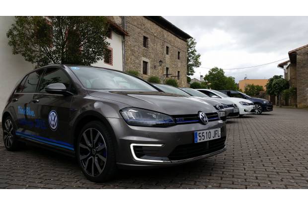 VW_es's tweet photo. La experiencia de @Auto10com en la #ThinkBlueChallenge http://t.co/d3JIULaXdd http://t.co/wvBYvpBDQg