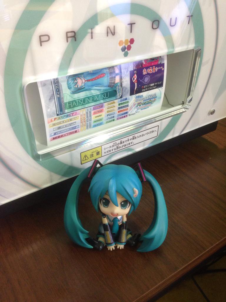 3939nuco's tweet photo. いきなり未撮影かましました(笑)
それでもこれだけの絵が選べるね♪
・撮影シーン
・使用したモジュール
・曲のタイトル
・なんだかんだと色々
#DIVAAC #DIVAACFT #フォトスタジオ http://t.co/5LX7BZUuP8