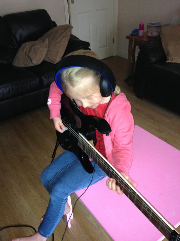 matt_davis11's tweet photo. A new recruit to @Rocksmithgame a long but fun journey begins #Rocksmith2014 #minirocker http://t.co/PyOAZp01dC