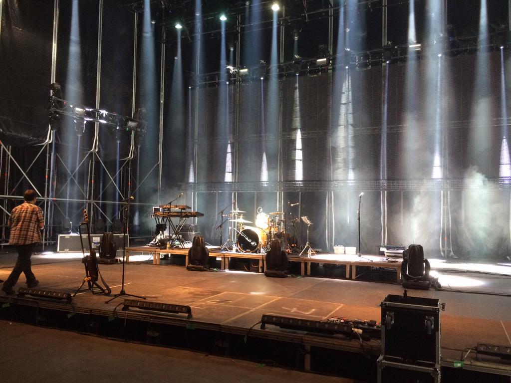 Dani_Mezquita's tweet photo. 1er día de ensayos generales #HombresG30AñosY1Día http://t.co/ZhckVkLOnj