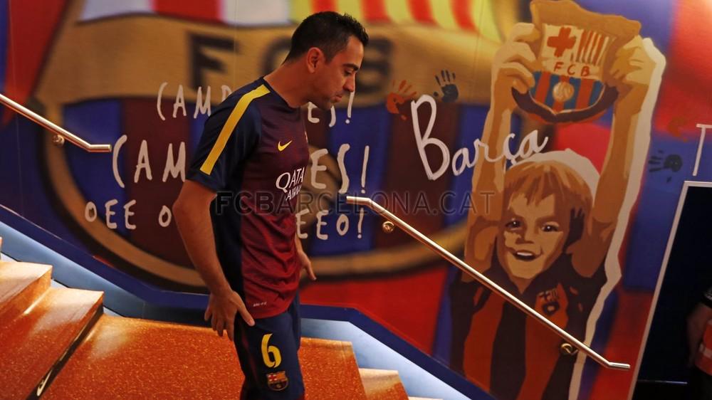 FCBarcelona_cat's tweet photo. INSIDE VIEW: Així va viure Xavi les hores prèvies al seu comiat al Camp Nou http://t.co/L8BfKp92Qk  #6raciesXavi http://t.co/rM6dlr8KPV