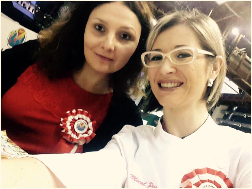 MicolPisa's tweet photo. #campionatomondialedellapizza2015 #Parma #giuratadigara http://t.co/gKRVKJTnNF