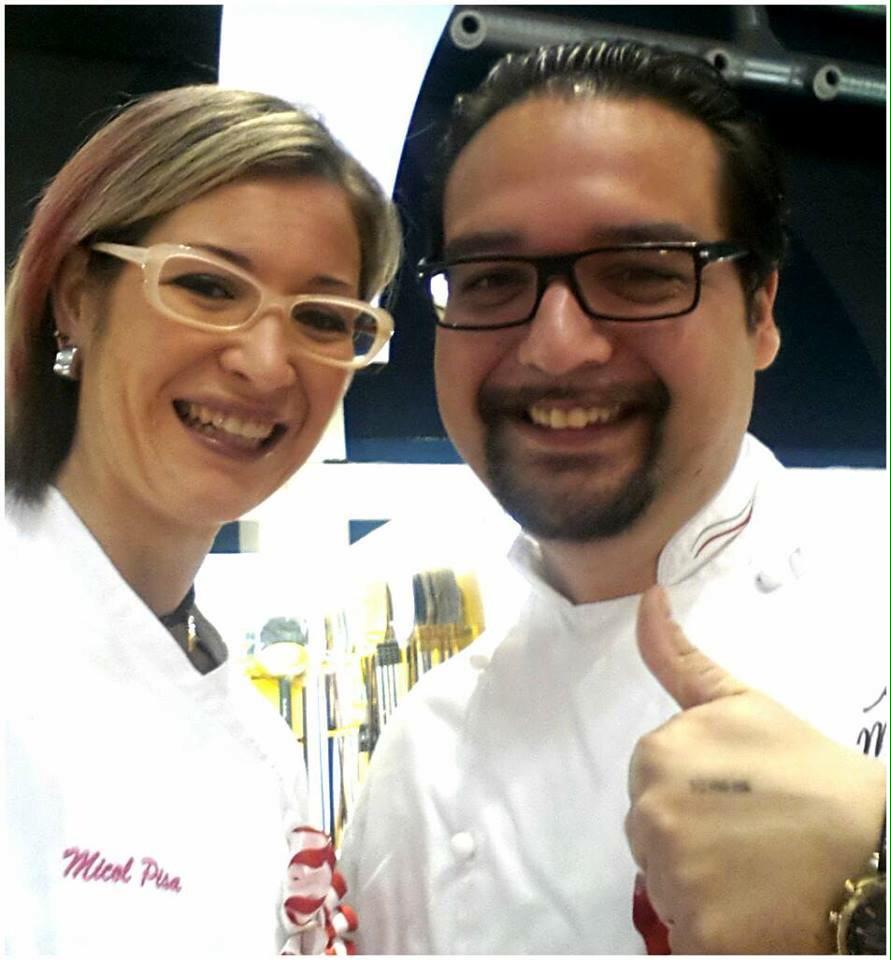 MicolPisa's tweet photo. #campionatomondialedellapizza2015 #Parma #giuratadigara http://t.co/gKRVKJTnNF