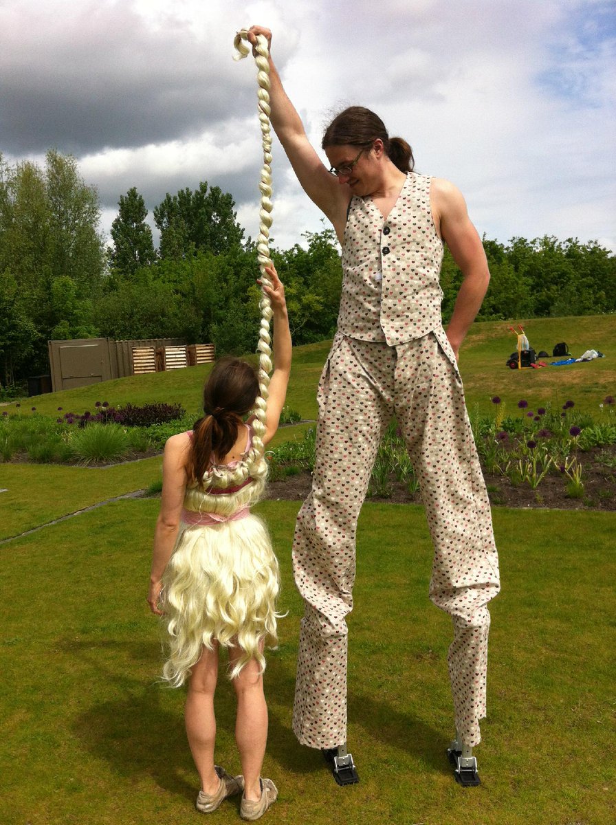 Het wordt zo mooi!! Vandaag voor het eerst met kostuums voor het slotduet van Zingende Beelden op 7 juni.