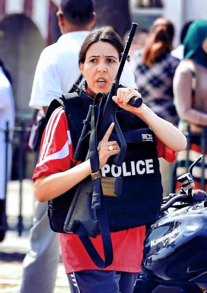 Rania_Kallel's tweet photo. Hommages aux femmes tunisiennes! 
Bravo chère #soldat 
#Bouchoucha #Tunisie #femme http://t.co/di8An4STri