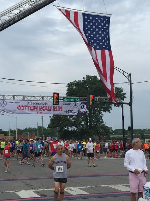 stheisenespn's tweet photo. The start of the Cotton Row Run delayed because of tree and power lines down on the course http://t.co/dGUKtV2PrI