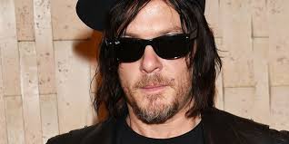 xx_AdrienneG_xx's tweet photo. Happy Monday #MCM #NormanReedus http://t.co/PGegBsIso5