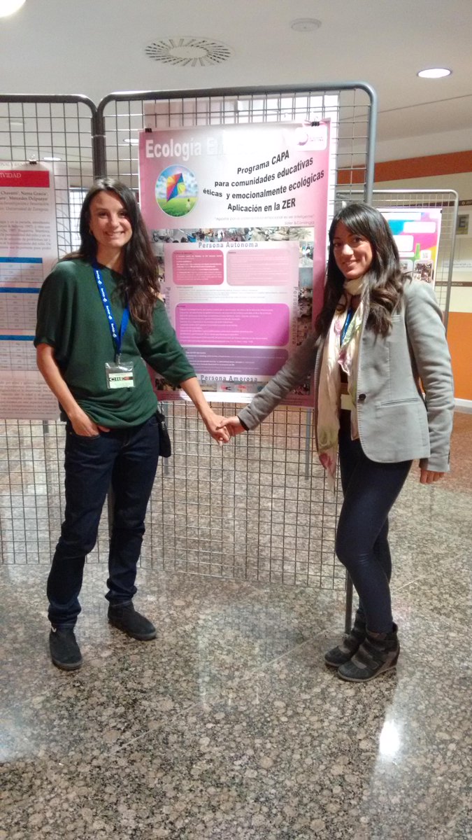 Eco_Emocional's tweet photo. Nuestras compañeras presentaron la #ecologíaemocional y el programa educativo CAPA en el @CIIEB2015. #CIIEB2015 http://t.co/w7mcAsLwlB