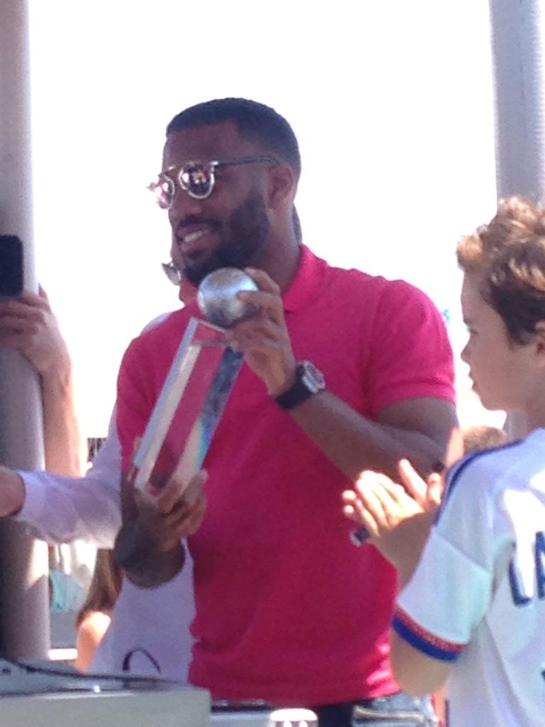 liloufogli's tweet photo. #lacazette #meilleurbutteur #OL #OLteam http://t.co/6PfHKJOSn7