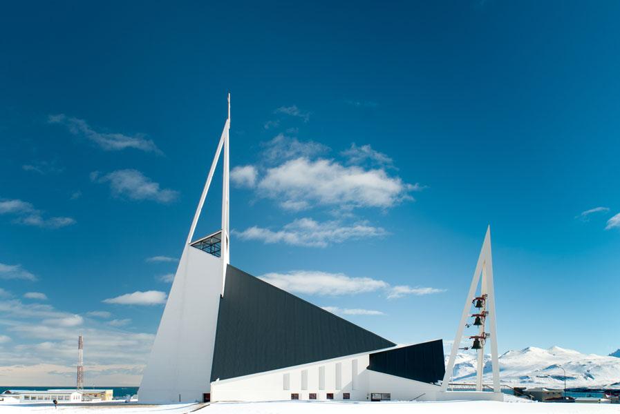 Starting off a Behance portfolio, see the first project! behance.net/gallery/265060…