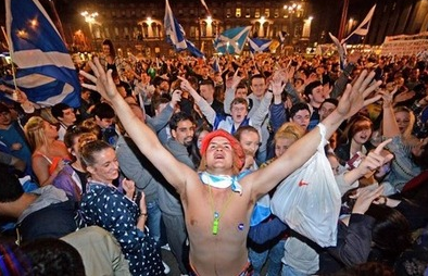 TheHeraldEditor's tweet photo. Independence campaigners are planning a city centre rally on the #indyref 1st anniversary http://t.co/9ZlA5ZzdgG http://t.co/X2Cg6OadXV