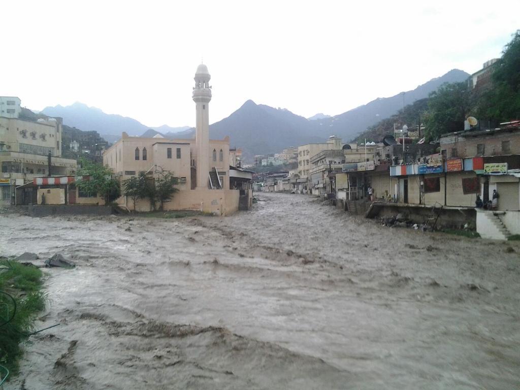 ali_al_malki_9's tweet photo. بالصور : هطول أمطارآ غزيرة اليوم الأثنين على القطاع الجبلي بمنطقة جازان
http://t.co/7RfbvD0mOW
صحيفة النوار الإخبارية http://t.co/ieMrQWtDIo