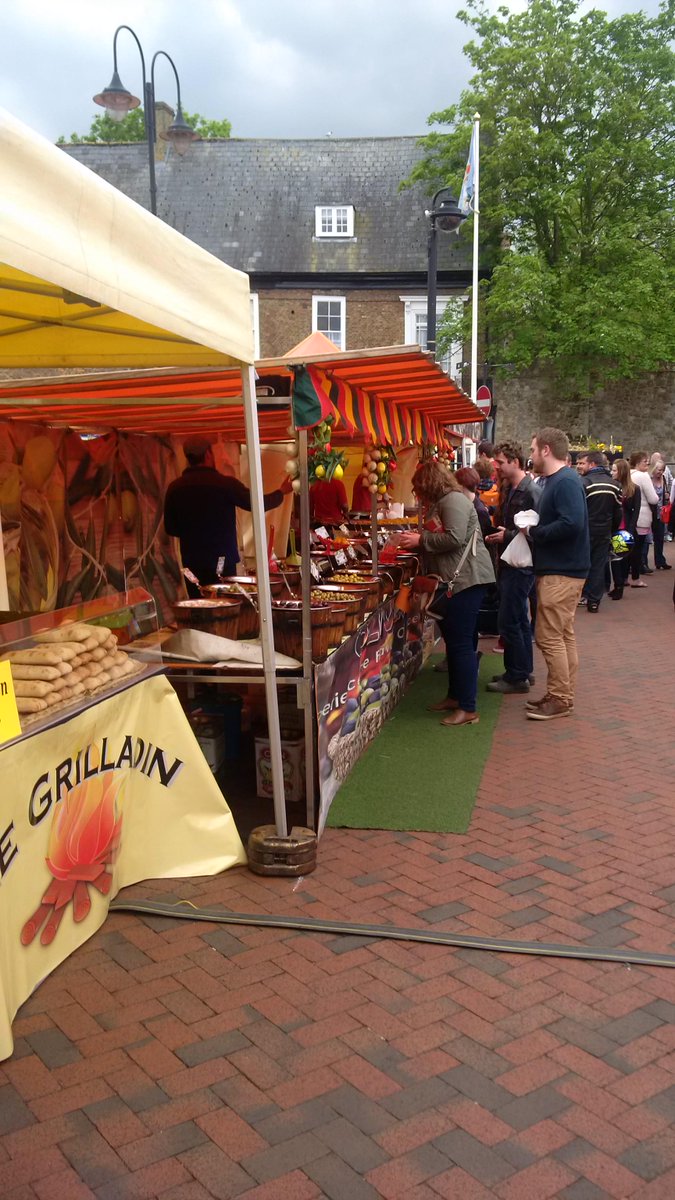visitely's tweet photo. Scenes from our fantastic #Continental &amp; #BankHoliday #Market in #Ely today #LYLM2015 http://t.co/OylOpqZr9d