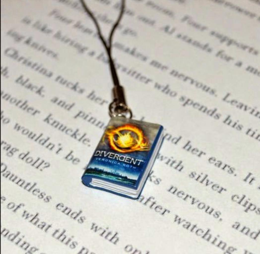 _fandomania's tweet image. Mini libros a 2€!!! (El libro que tu quieras) 😄😄