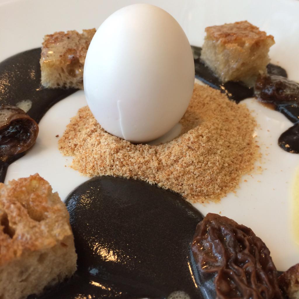 Emilie_Ros's tweet photo. #ChoisisLeBonheur de déjeuner au #ClubDesLoges @FFTennis_VIP ... #AdieuMonSlim #FoodPorn #RGVIP #RG15 http://t.co/C3hfeXrE6J