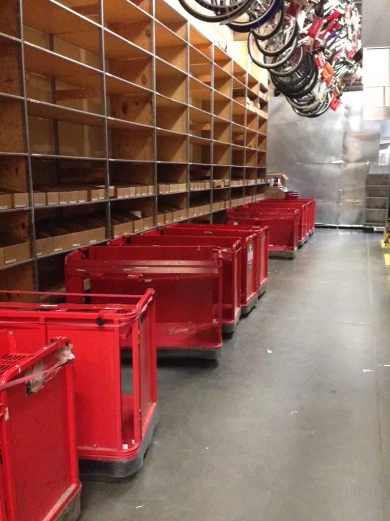 Clean in the backroom and full on the floor! #logisticStuds @cburnes12 <a href="/pear_laura/">laura peart</a> <a href="/StephanieLoula/">Stephanie Loula</a> <a href="/jennife25013526/">jennifer mayer</a>
