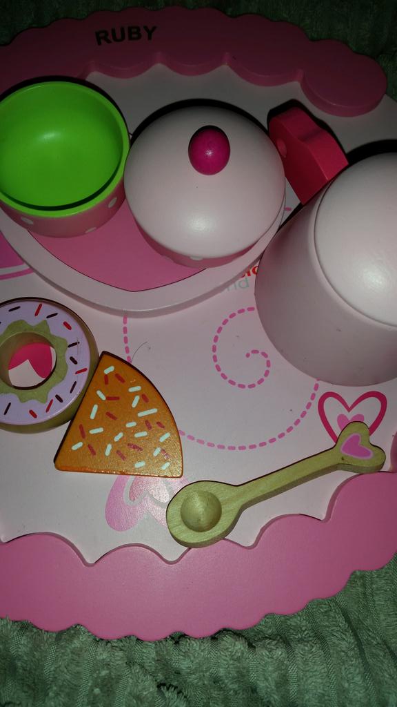 reallylearning's tweet image. Have a look at my #carbooty on my Facebook pg #itsreallylearning #eyfstwitterpals #carbootclassroom