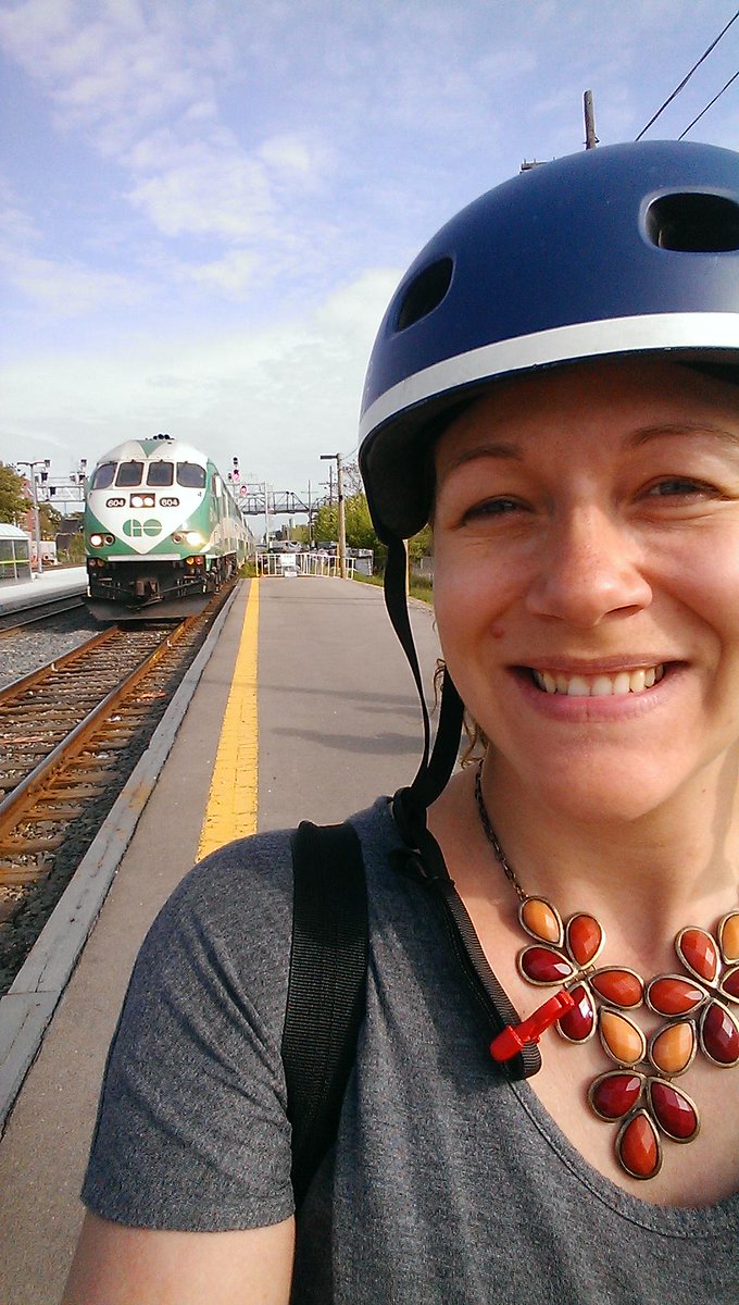AubreyLinx's tweet photo. It's a beautiful time in my life to be biking to #GOtransit, and a beautiful #biketoworkday this year! http://t.co/zglFUBUpha