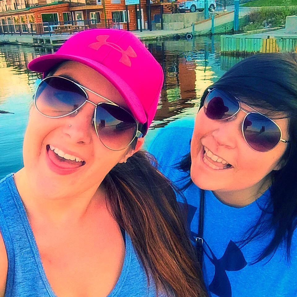 nickers1982's tweet photo. Sunday strolls with this beat! #workinonourfitness#shesmywitness#sunset#lakeview http://t.co/PJef2LoarA