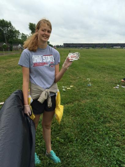 _that1tallchick's tweet photo. Cleaned up the North 40 at IMS with @IndyHonorFlight this morning! #WWIIvets #trashfordays http://t.co/TIsMQHO5jW