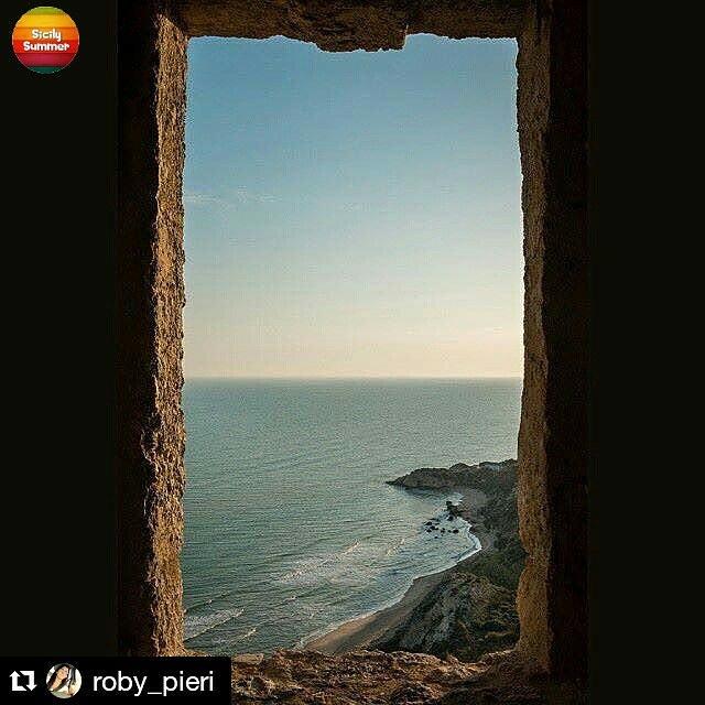 SicilySummer's tweet photo. Angoli di #Sicilia - Castelluccio di #Manfria by Roby_pieri #gela #caltanissetta #mare #sicily #estate #sole #summer http://t.co/NK14fSyxs1