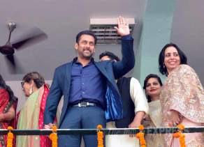 _BeingArmaan's tweet photo. #RevealBBFirstLook
Inside Picture: Salman Khan arrives in Mandi for sister Arpita Khan Sharma’s ❤️ http://t.co/c65e2kl3M4