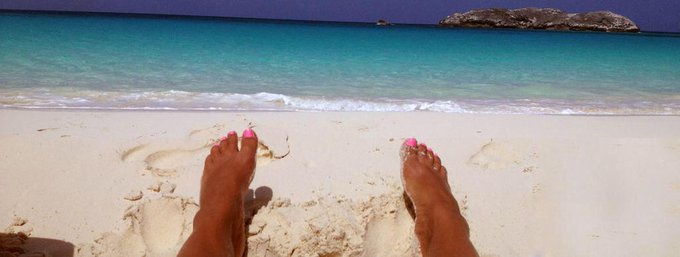 Happy Memorial Day my loves! 💞☀️🍹🌴🌺😎🏊🏽💁🏽 hope everyone has an amazing day! Will b on the island on this<a href="/tag/throwbackthursday"class="tags"><span>#throwbackthursday</span></a>