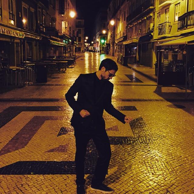 Valsassina's tweet photo. Fica aqui um agradecimento especial para a Vicri, por não me ter deixado ir nu aos Globos. #Vicri http://t.co/KDbbcgHsMh