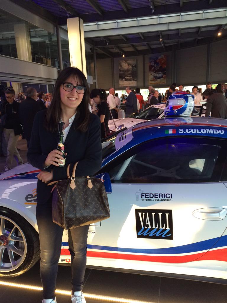 MonicaFederici1's tweet photo. #presentations #LEMracing #Porsche #PorscheMilanoNord #PorscheHouse #Sponsor #Federici #StefanoColombo http://t.co/rnUpv0T7YZ