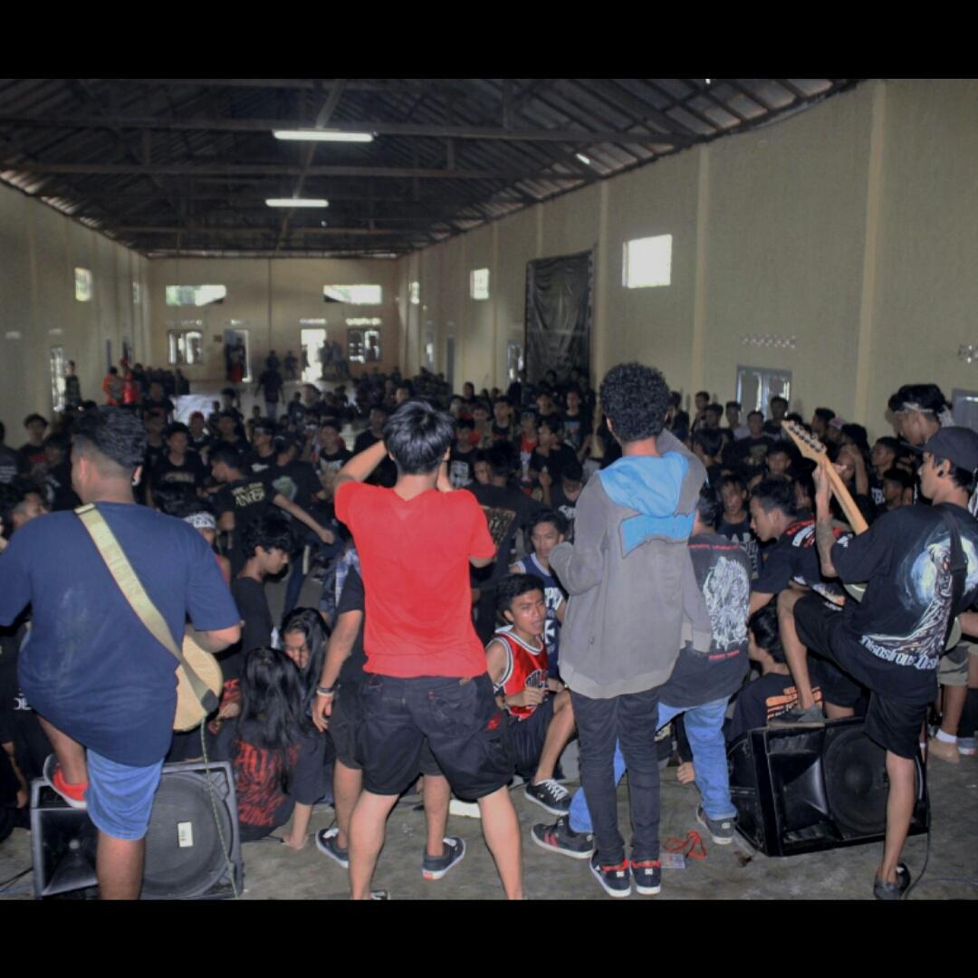 TEARS OF BLOOD tweet media