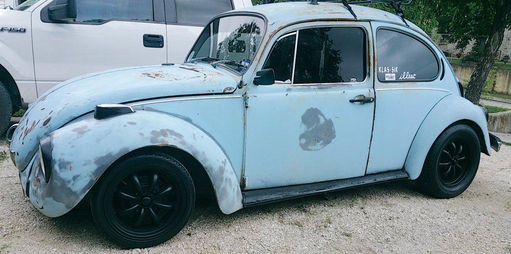 classicbugs's tweet photo. My 1971 SUPER BEETLE http://t.co/7B5HzPcAvA