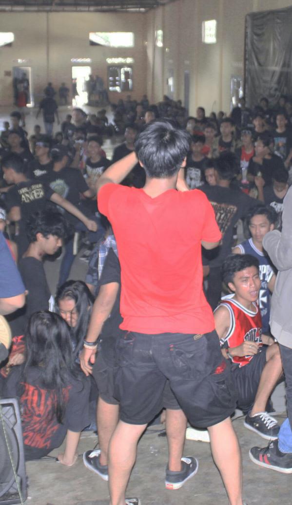 TEARS OF BLOOD tweet media