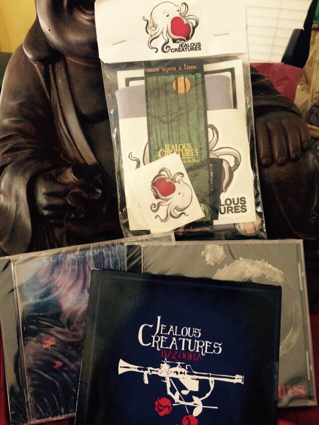 MarshaKRoberts's tweet photo. Some kick ass goodies I got from @jealouscreature Josh Barry @Comicpalooza yesterday #HoustonNerdsUnite http://t.co/DU9vieJ8Ch