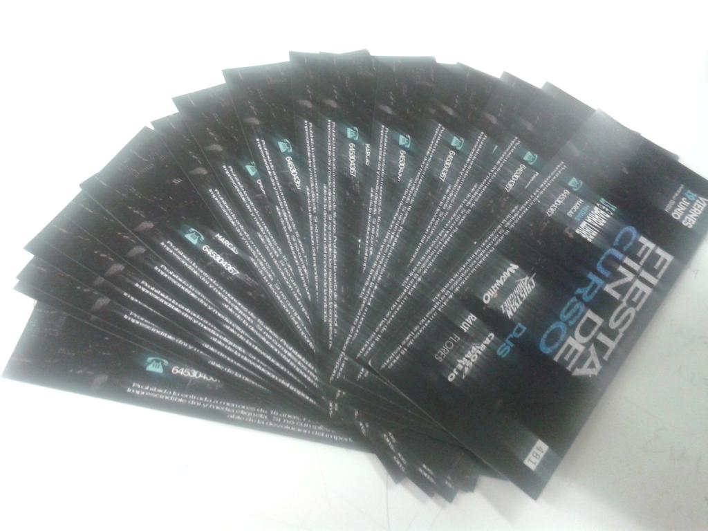 FinDeCursoSev's tweet photo. Que poquito queda y las entradas ya casí agotadas.. Consigue ya la tuya! #Reventamos 13€ Barra Libre http://t.co/QhJLGeDSmD